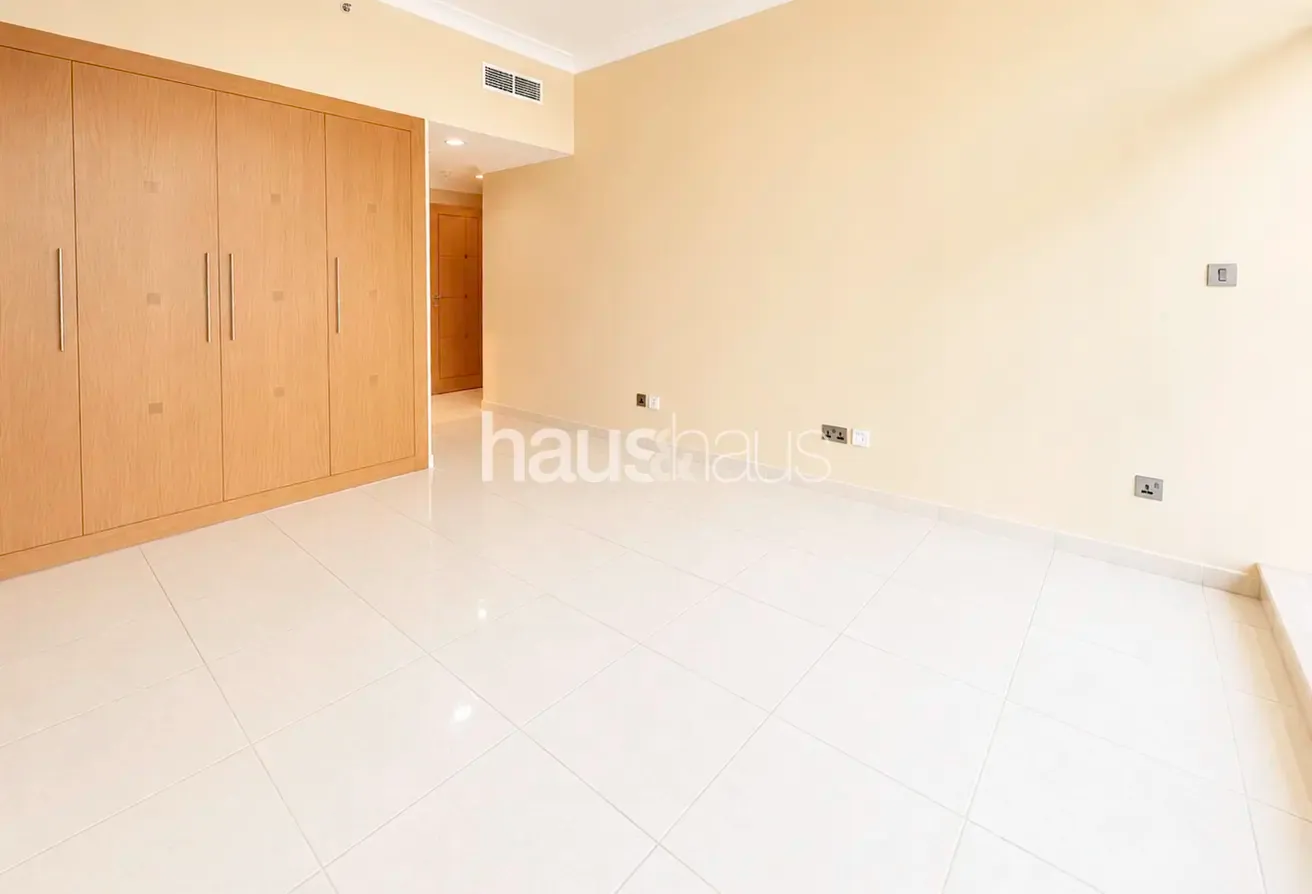 Full Marina Views | Unfurnished | Upgraded