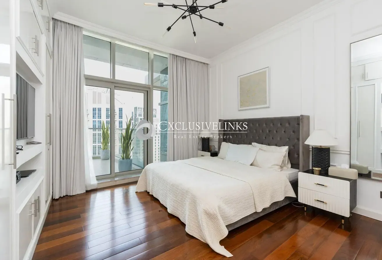 Furnished | Amazing Views | 2 Parking | VACANT