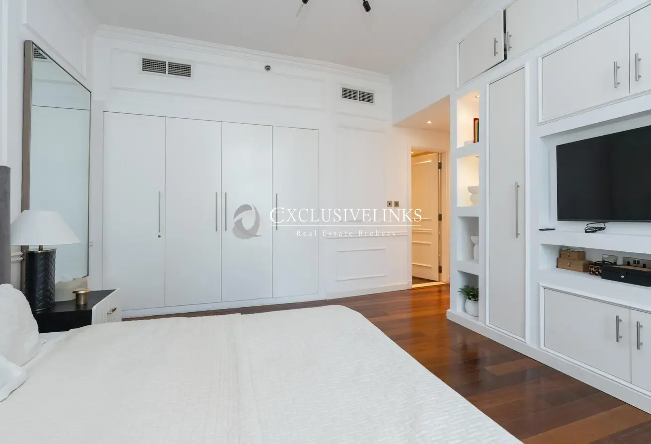 Furnished | Amazing Views | 2 Parking | VACANT