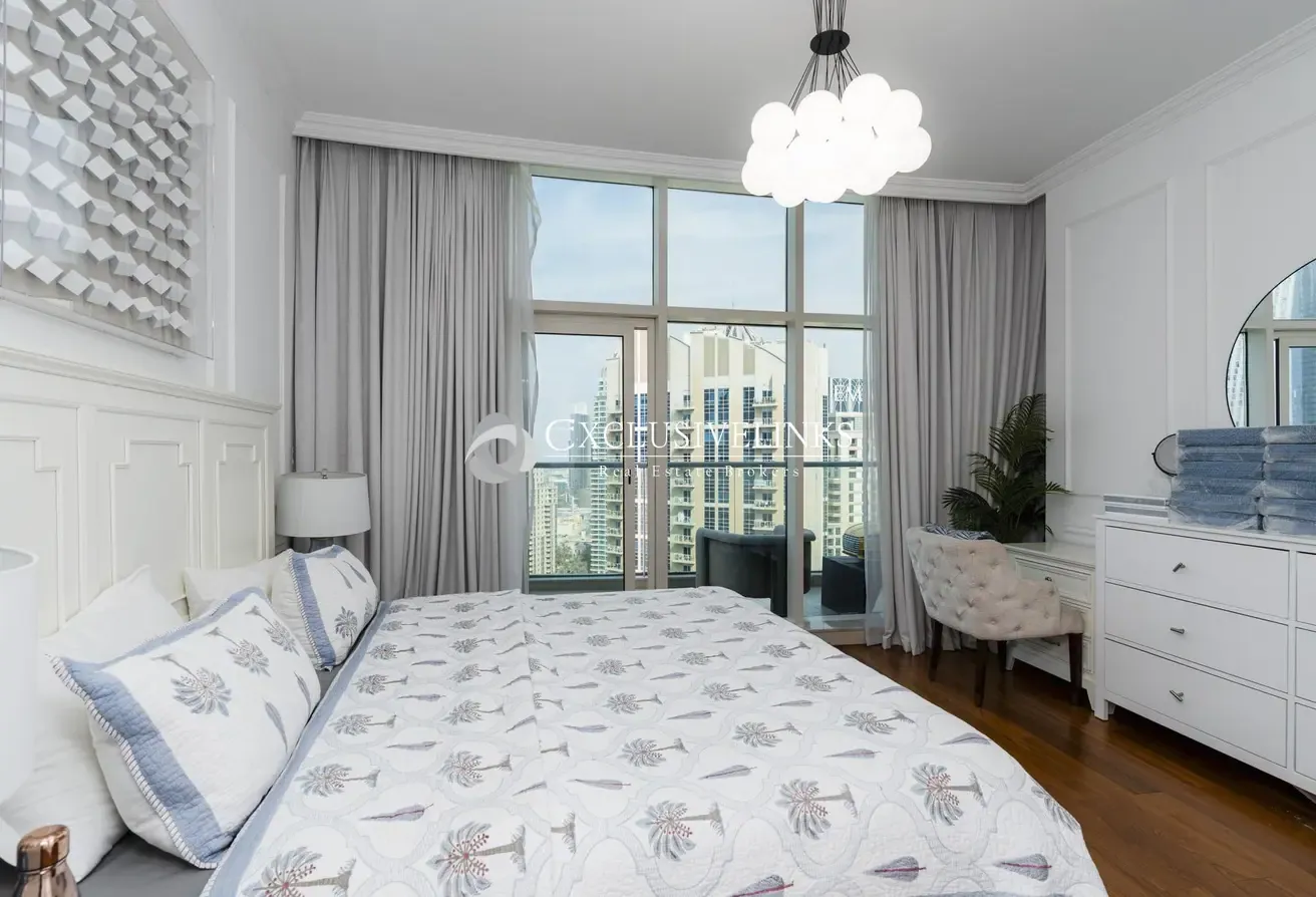 Furnished | Amazing Views | 2 Parking | VACANT
