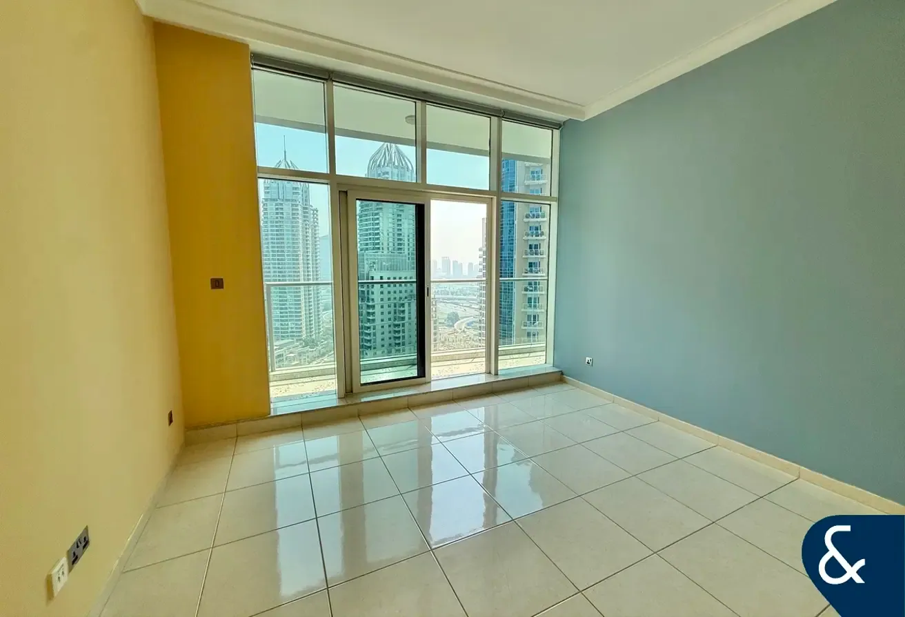 Unfurnished | Marina View | Upgraded | Study