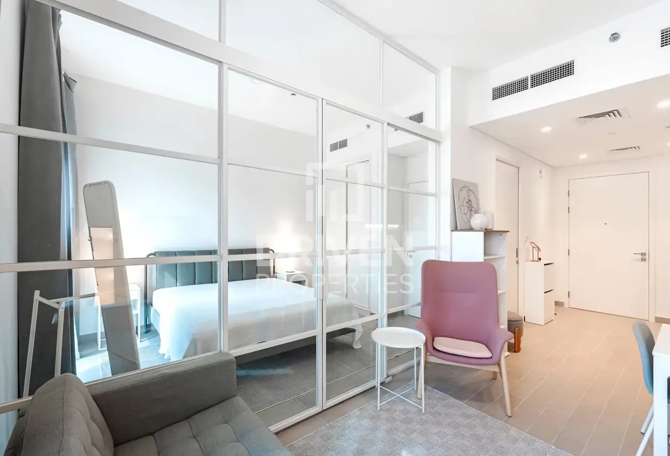 Amazing Location | Vacant Unit | Furnished