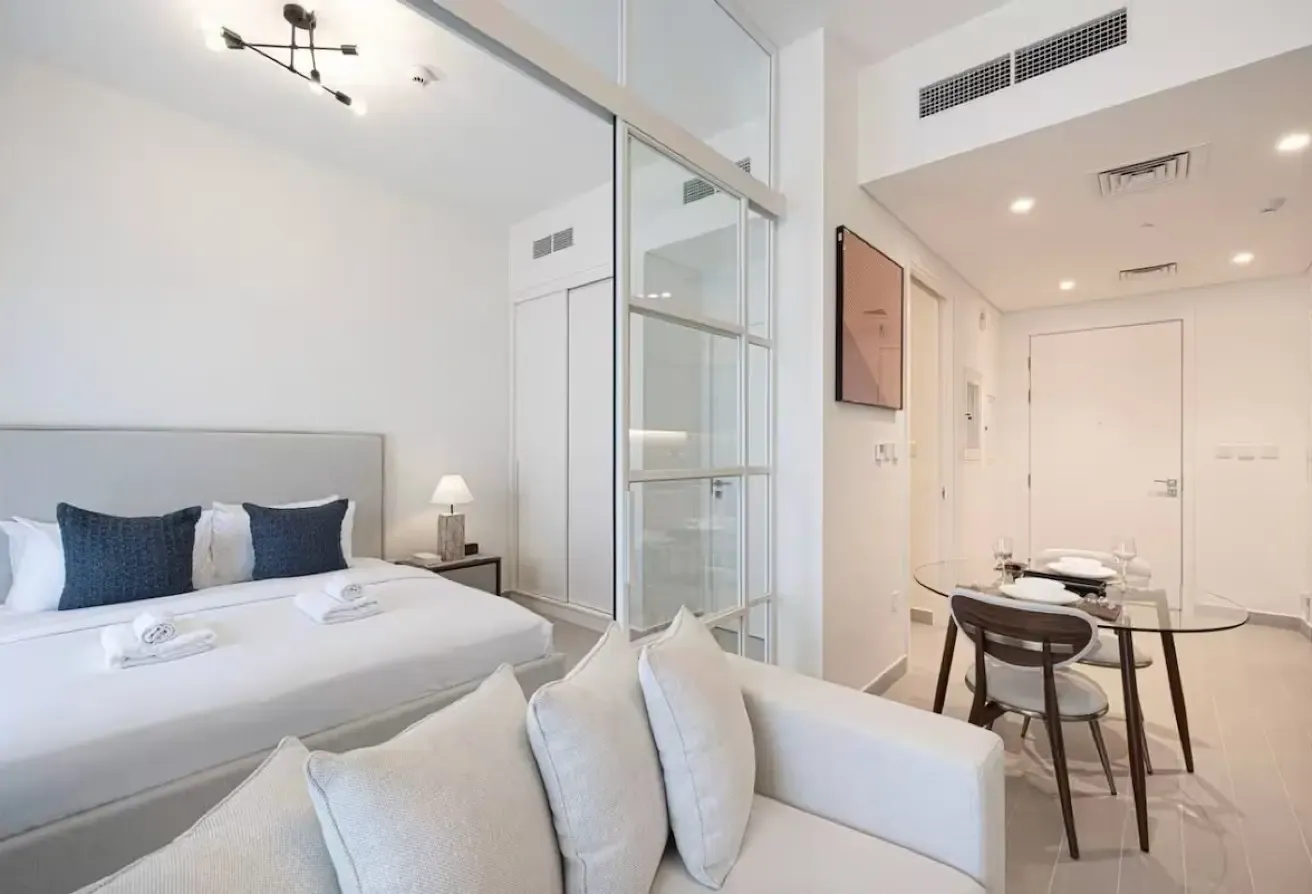 ELEGEANT | WELL MAINTAINED | FULLY FURNISHED UNIT
