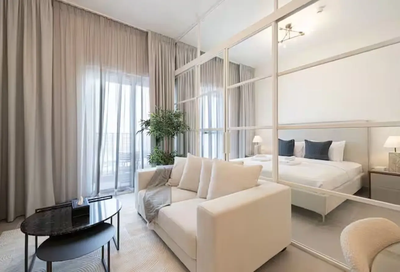 ELEGEANT | WELL MAINTAINED | FULLY FURNISHED UNIT