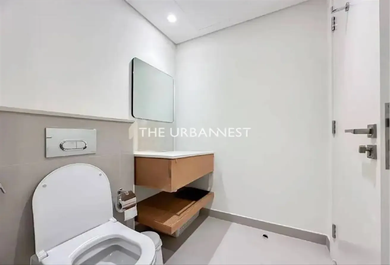 Vacant | Bills Included | Furnished | 12 Cheques