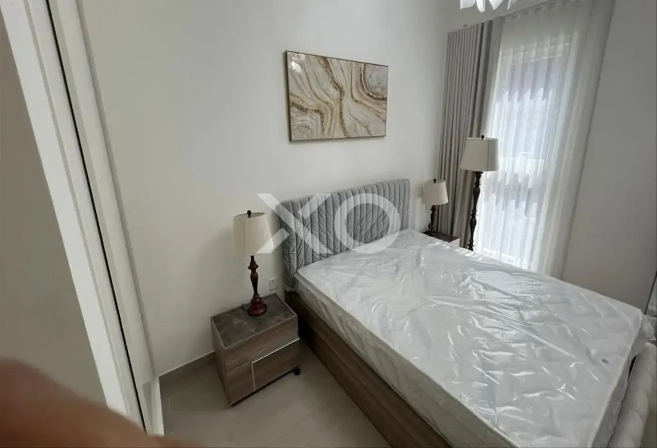 Fully Furnished | Low Floor | Vacant April