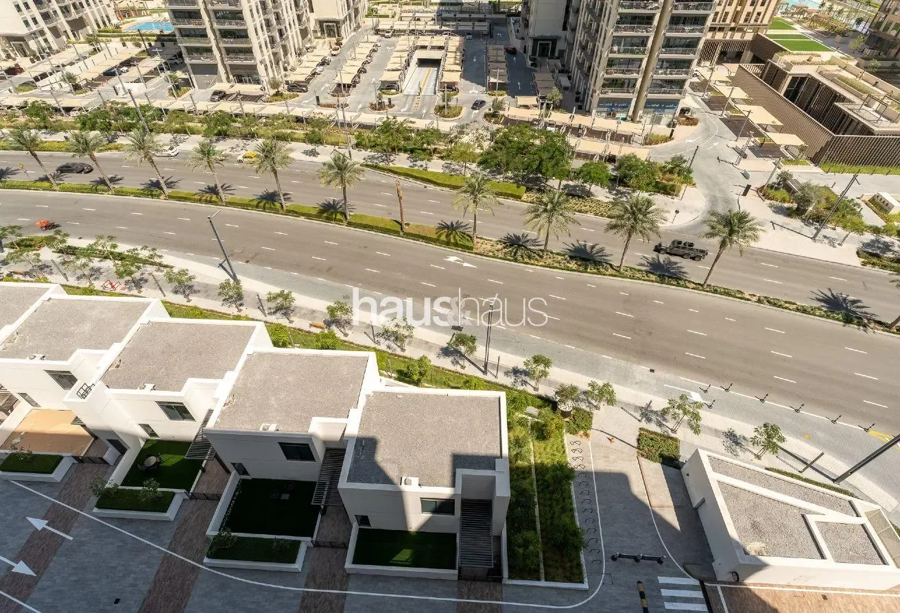 Premium | Burj Khalifa Skyline View | Near Park