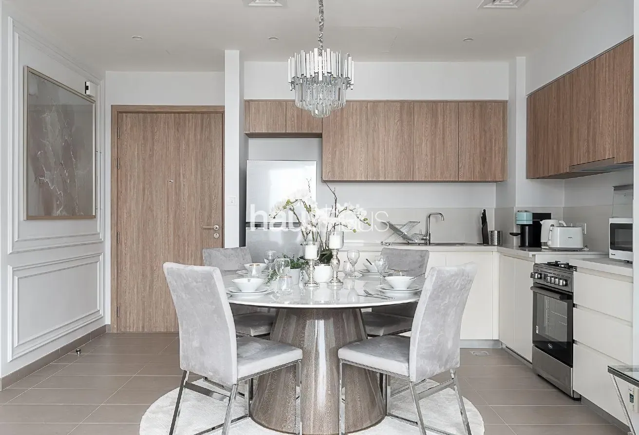 Beautiful Skyline | Community View | Deluxe Suite