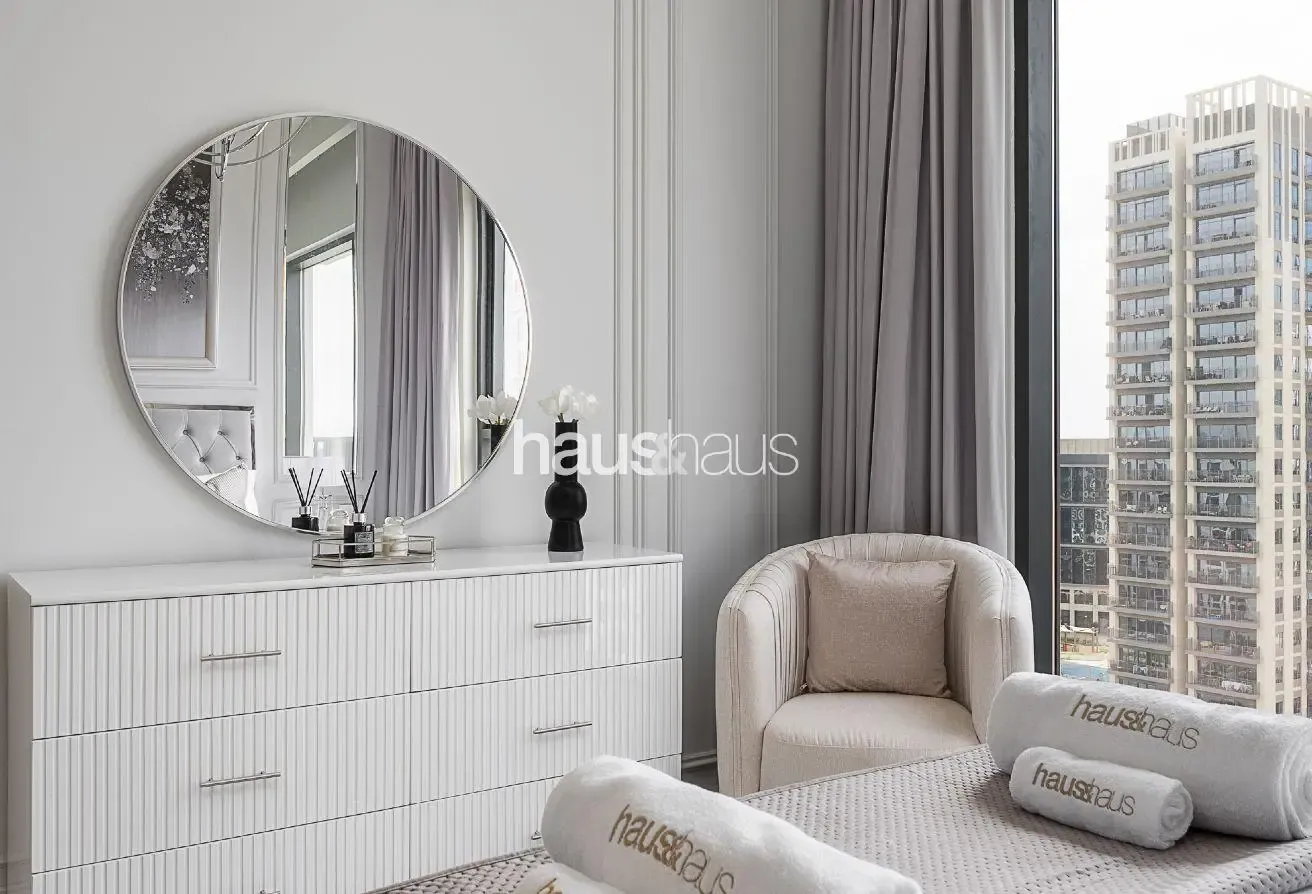 Beautiful Skyline | Community View | Deluxe Suite