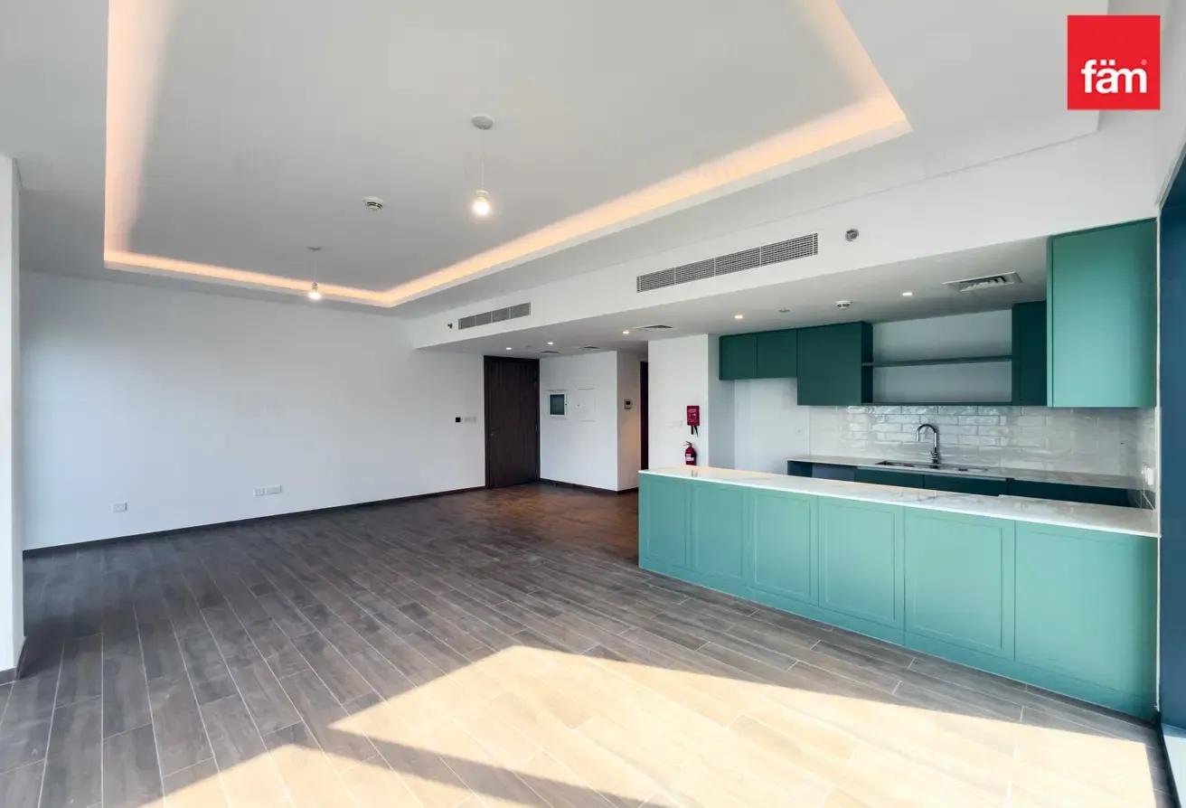 Top floor, Park View, Ready to move in