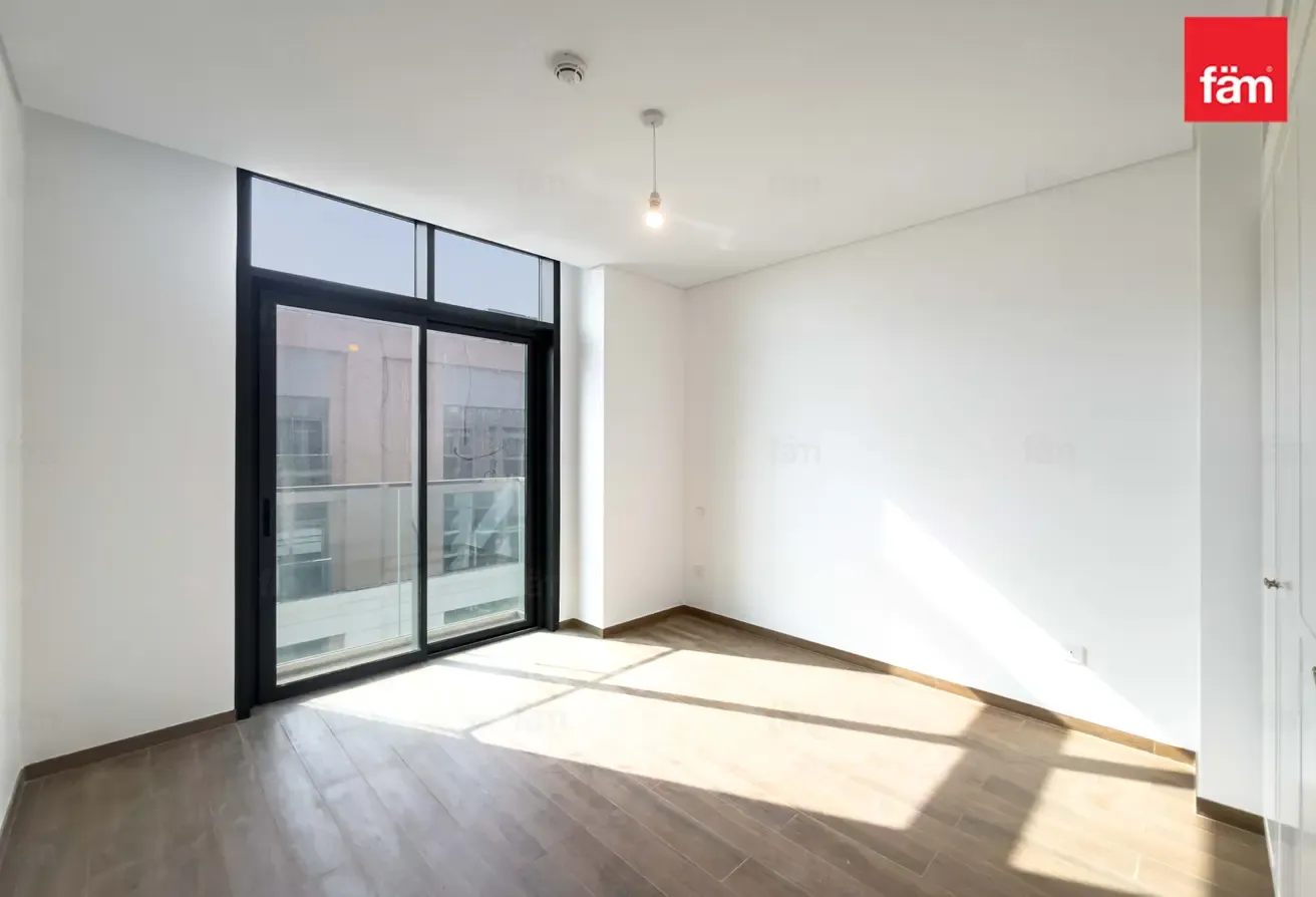 Top floor, Park View, Ready to move in