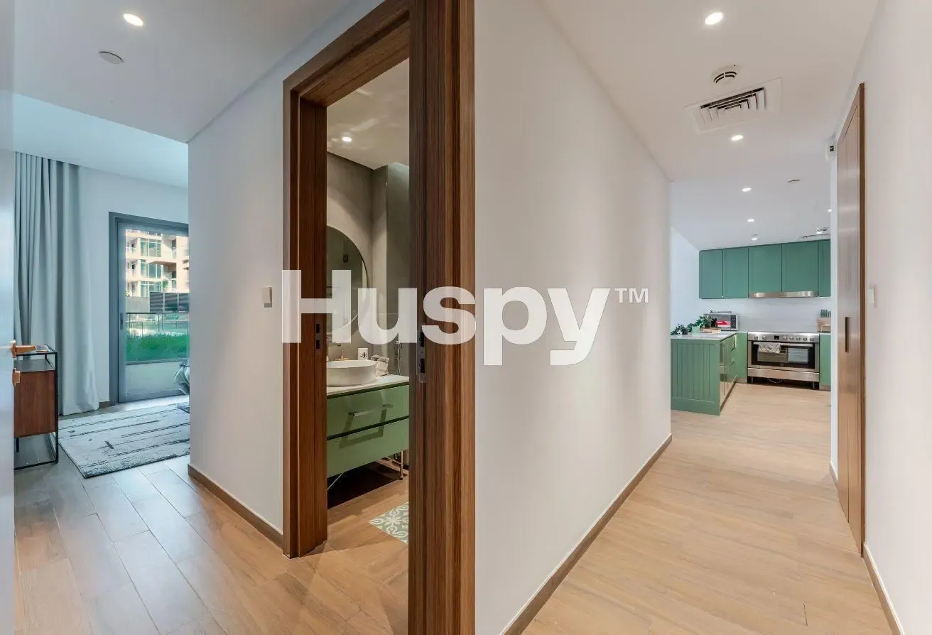 Furnished | Large Layout | Direct Park Access