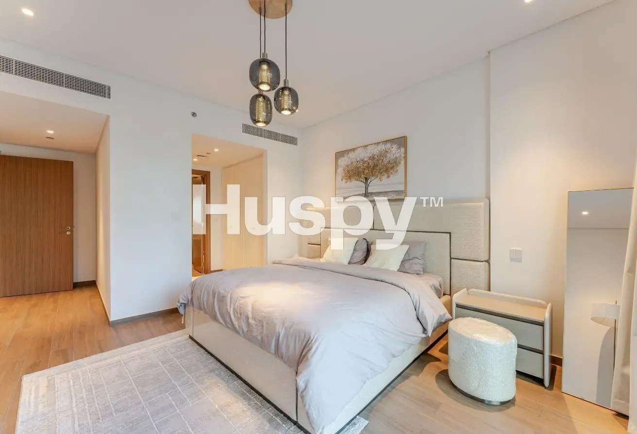 Furnished | Large Layout | Direct Park Access