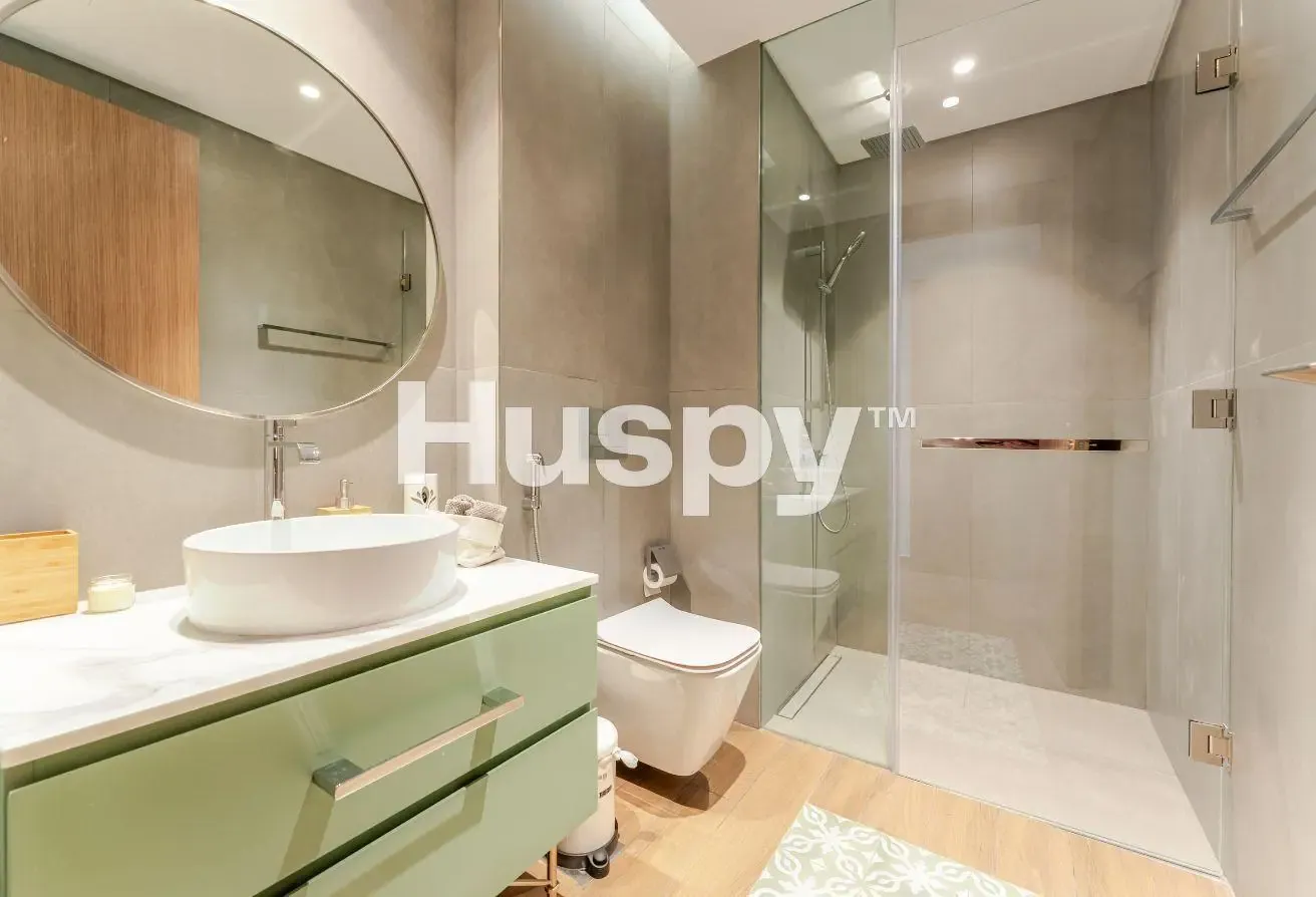 Furnished | Large Layout | Direct Park Access
