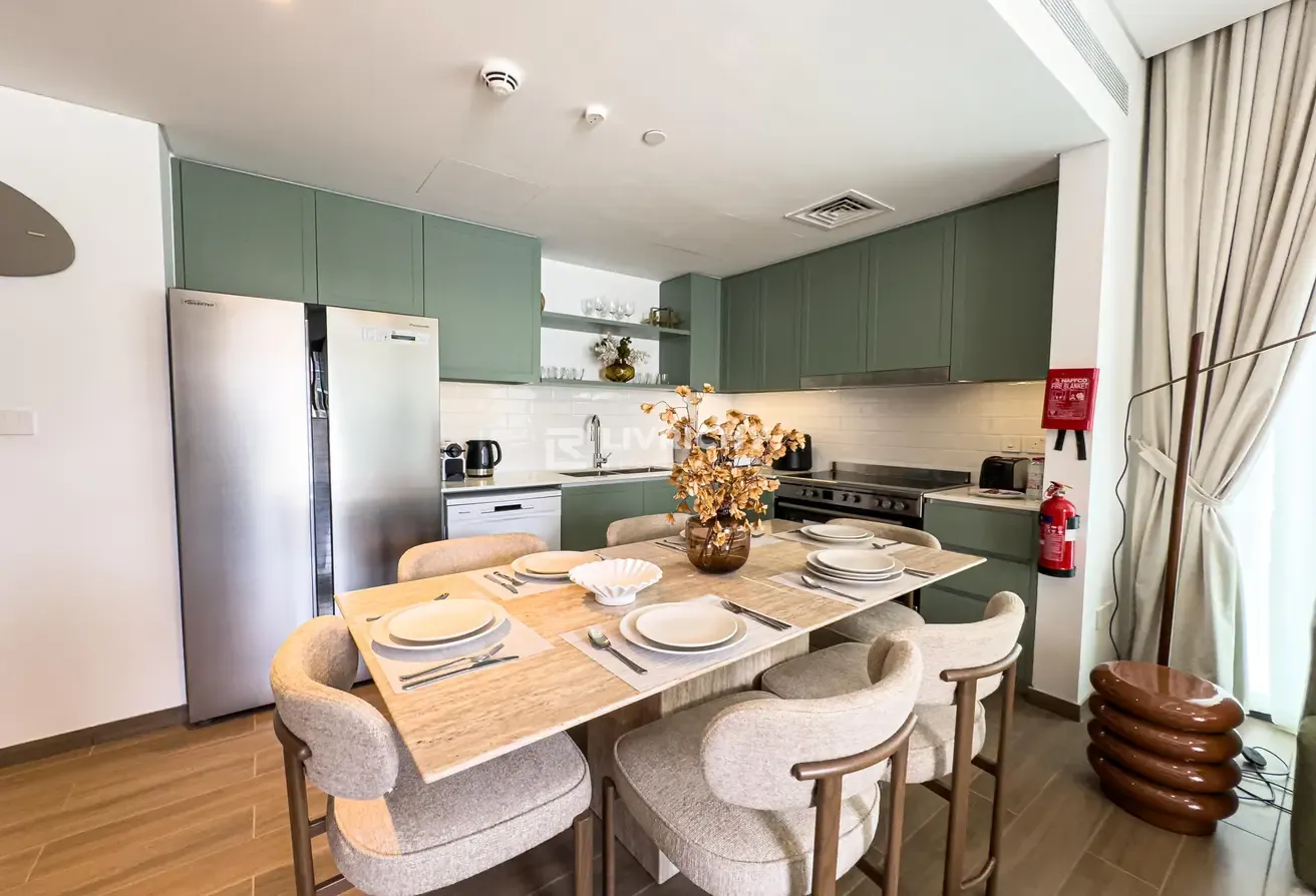 FULLY FURNISHED | CITY WALK EXPERT | VACANT