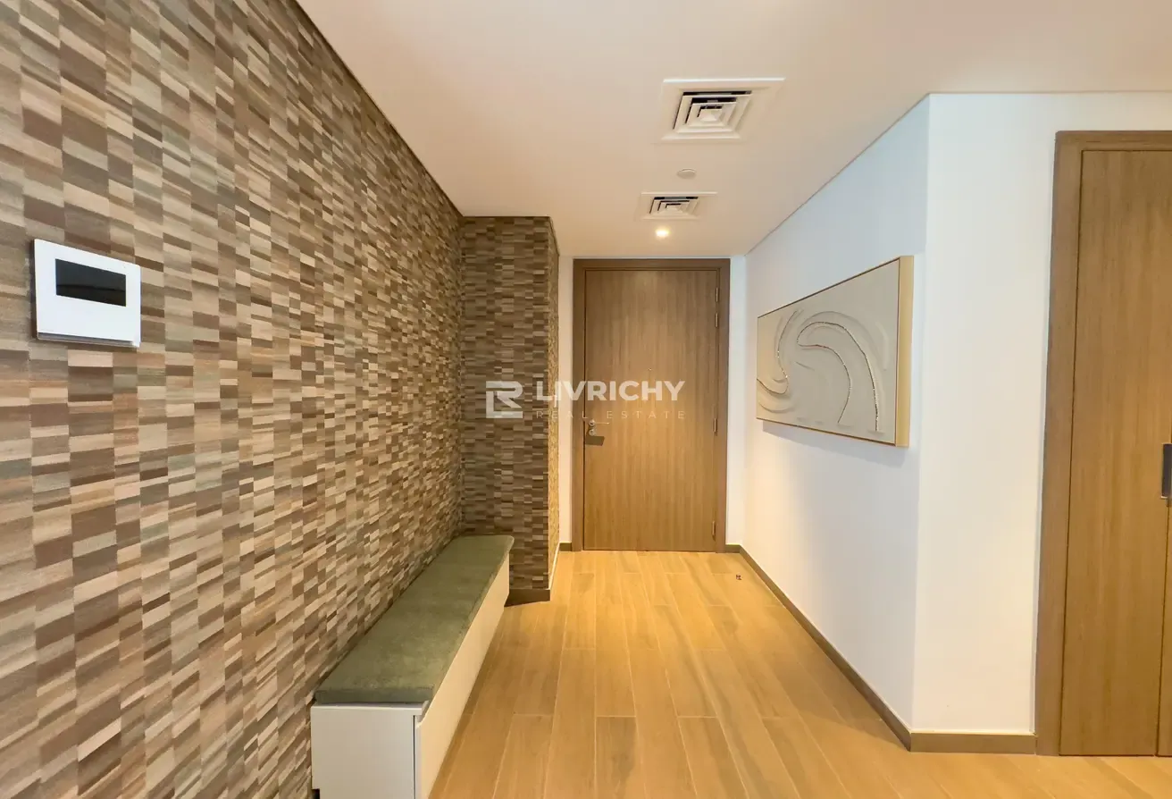 FULLY FURNISHED | CITY WALK EXPERT | VACANT