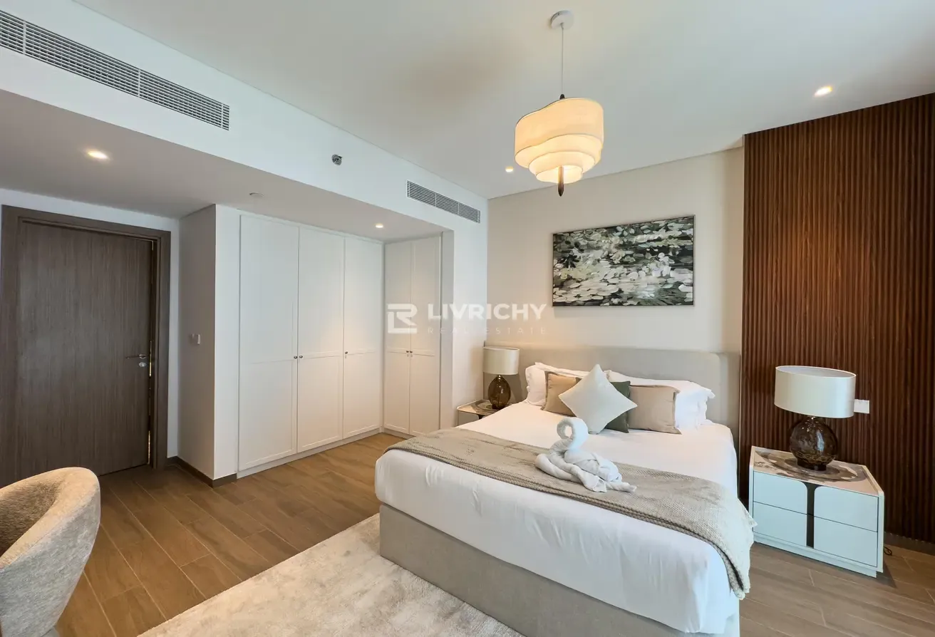 FULLY FURNISHED | CITY WALK EXPERT | VACANT