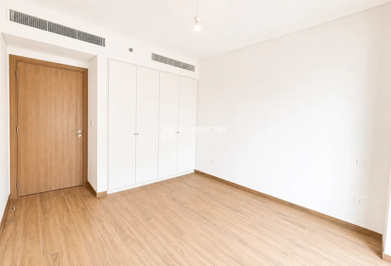 CORNER TERRACE UNIT | PRIVATE GARDEN | UNIQUE