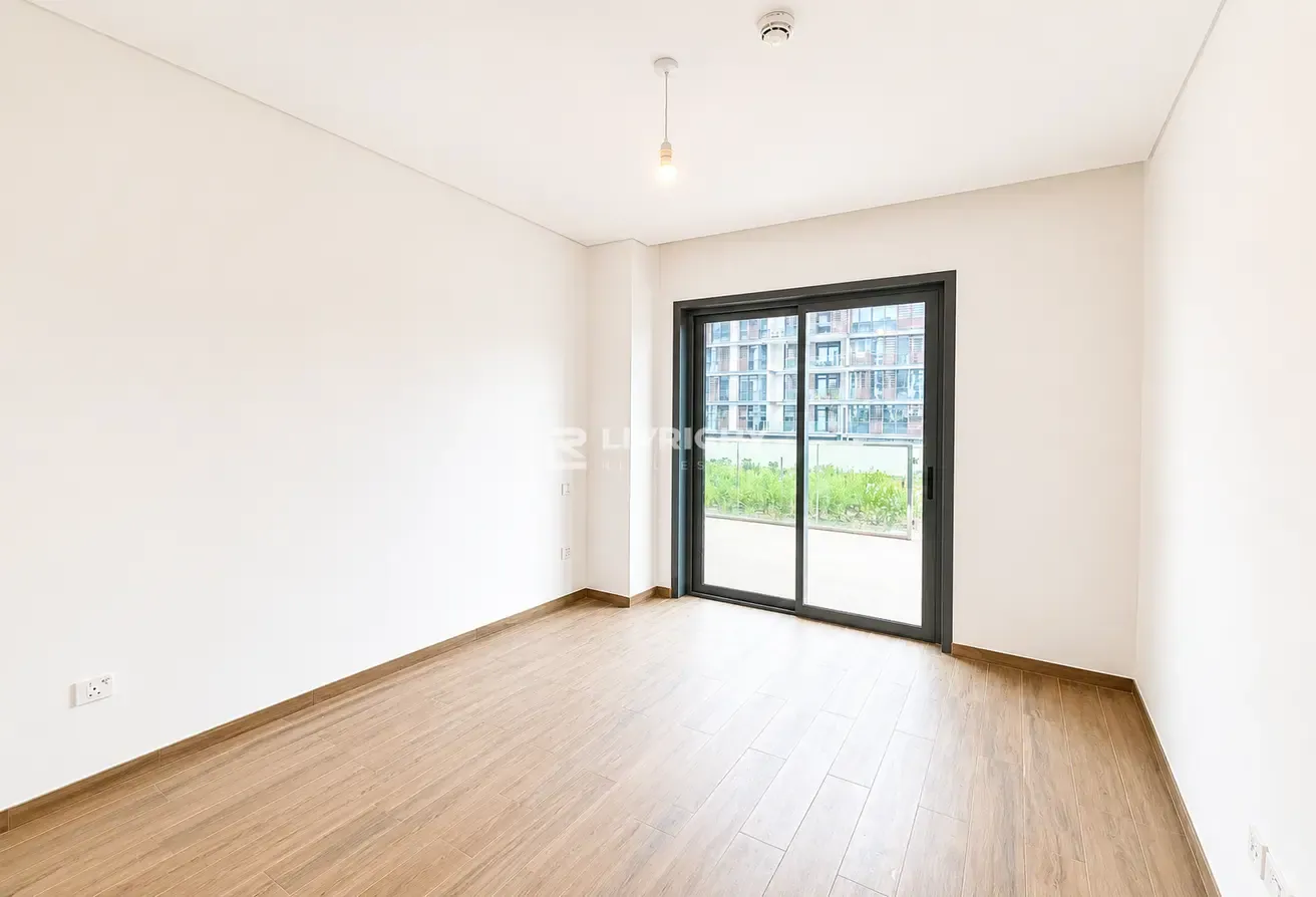 CORNER TERRACE UNIT | PRIVATE GARDEN | UNIQUE