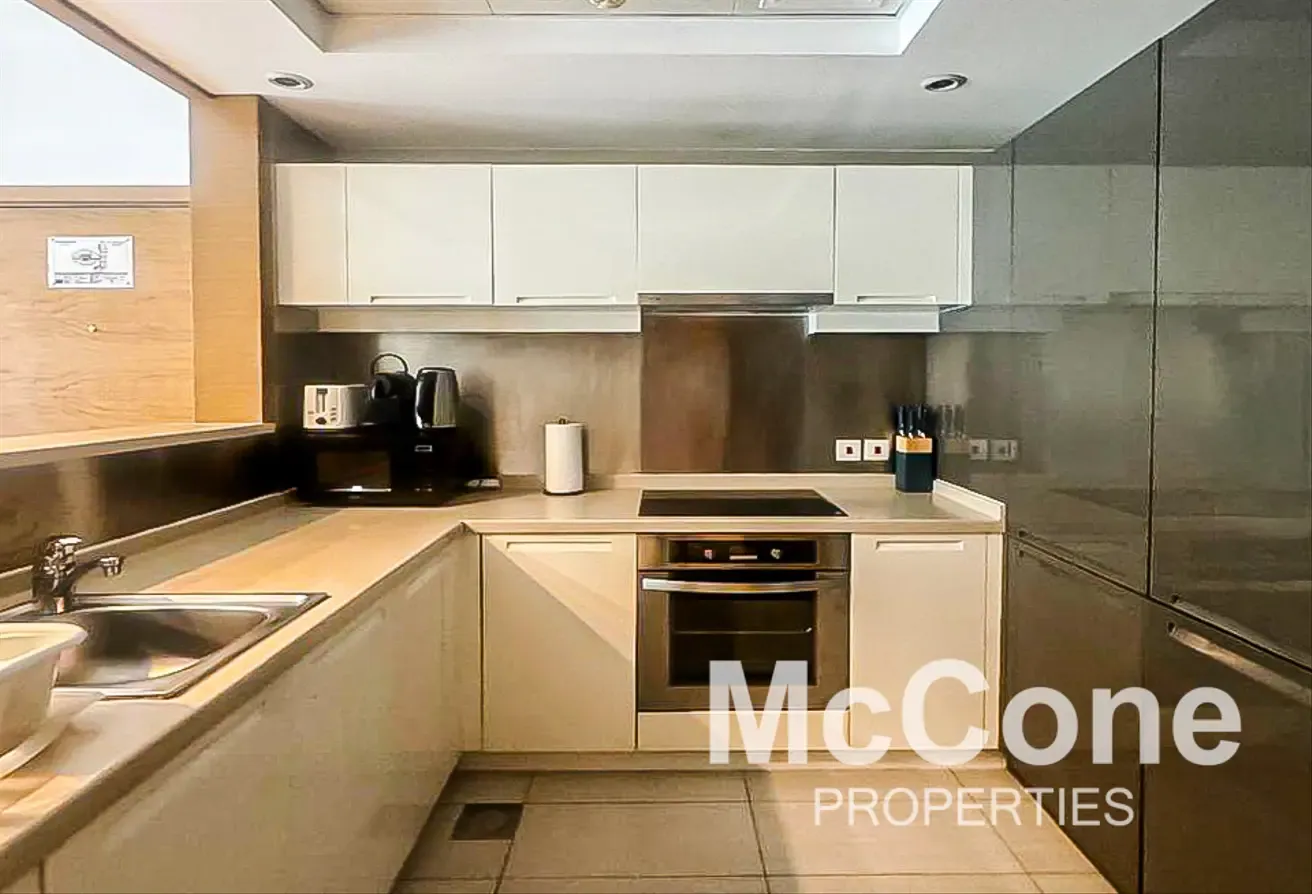 REDUCED | Plus Study & Large Terrace | Heart of DT