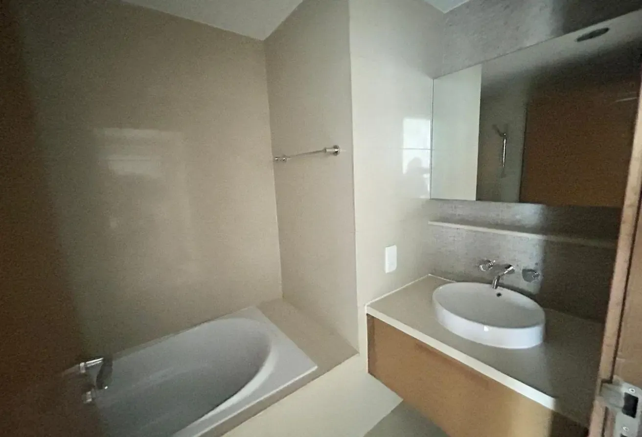 Spacious 1 Bedroom + Study | Chiller Free