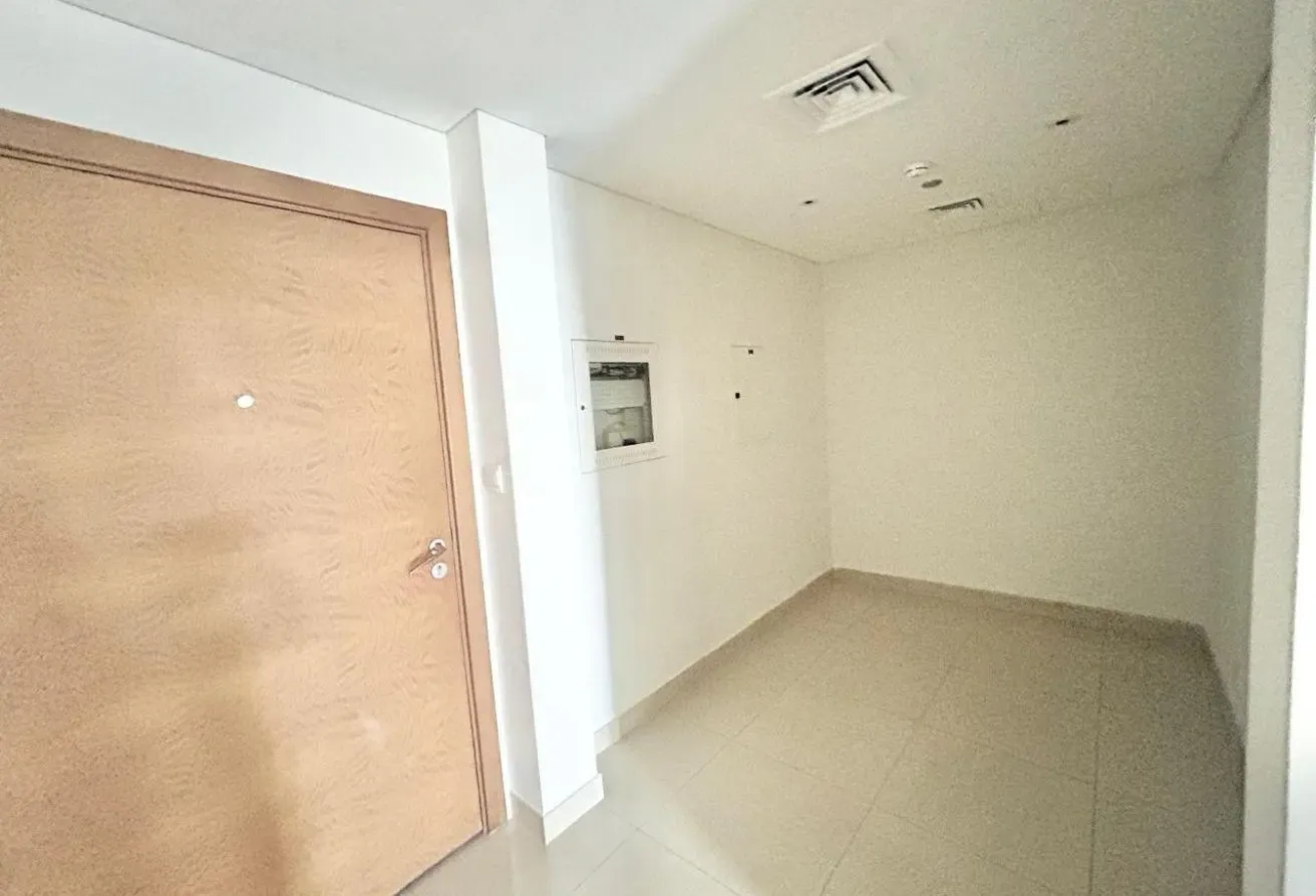 Spacious 1 Bedroom + Study | Chiller Free