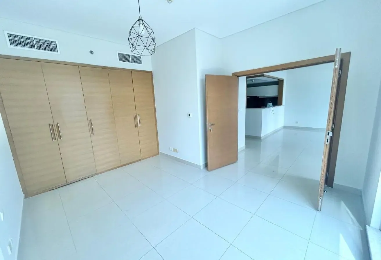 Spacious 1 Bedroom + Study | Chiller Free