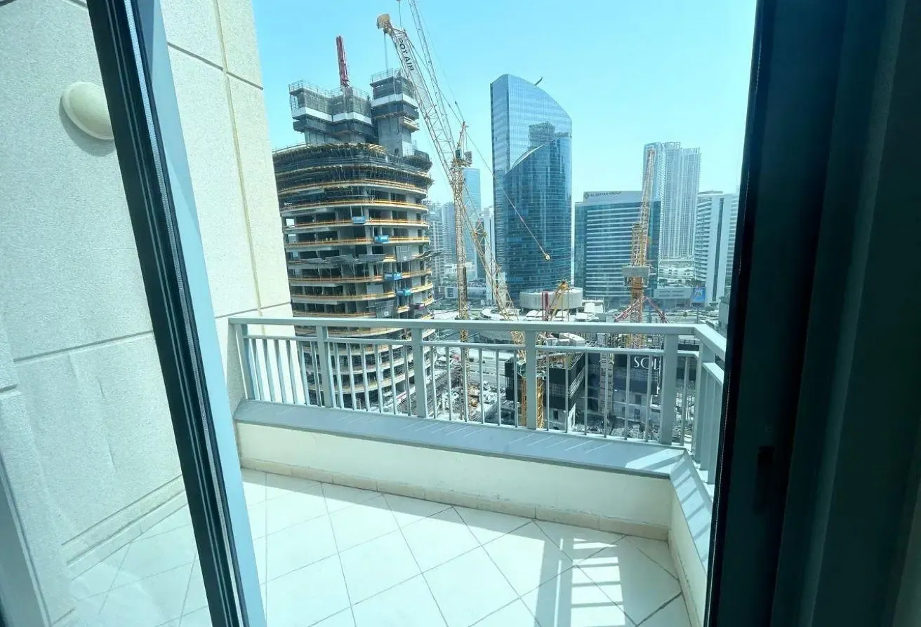 Spacious 1 Bedroom + Study | Chiller Free