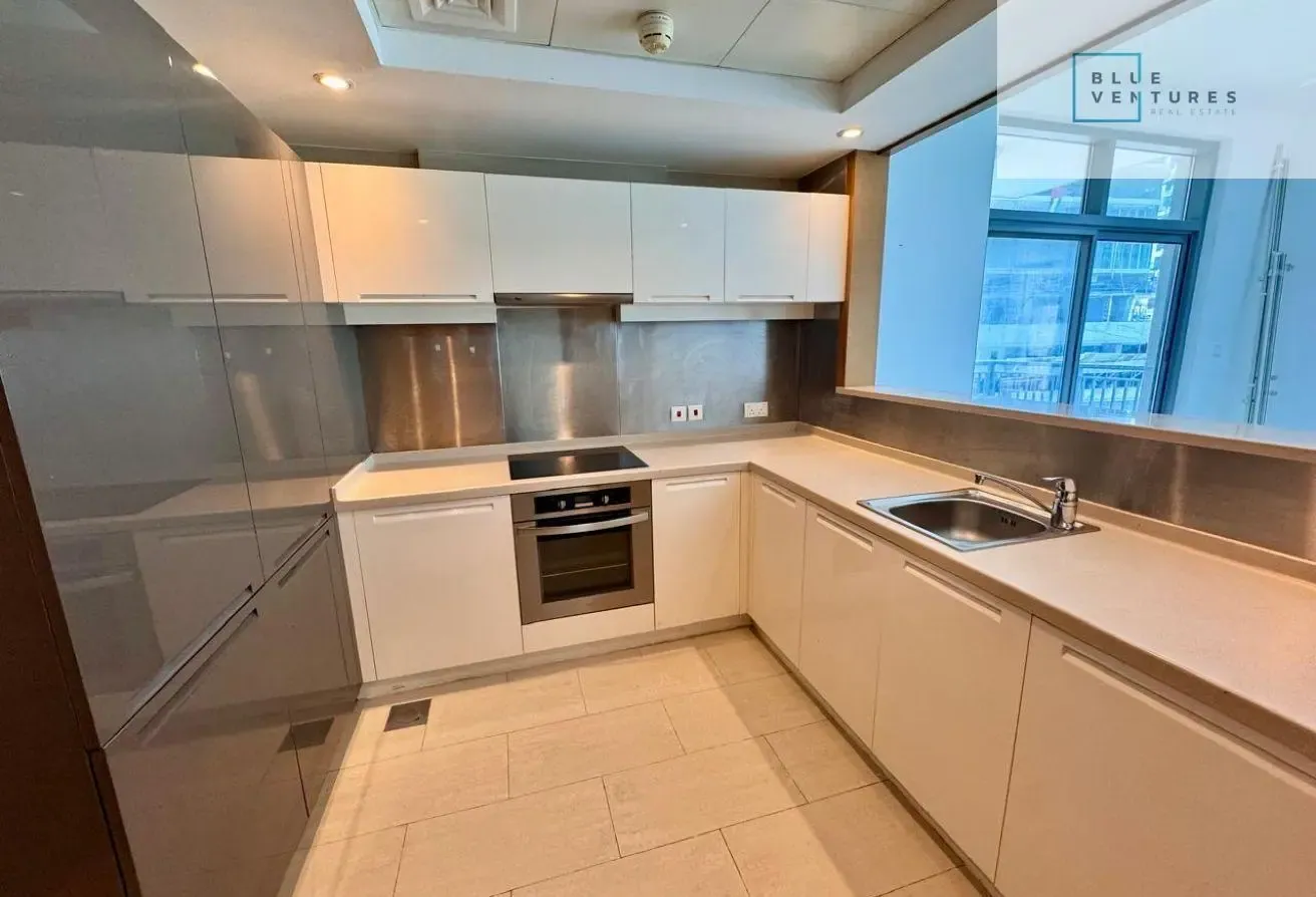 Boulevard View | Corner Unit | Bright Layout