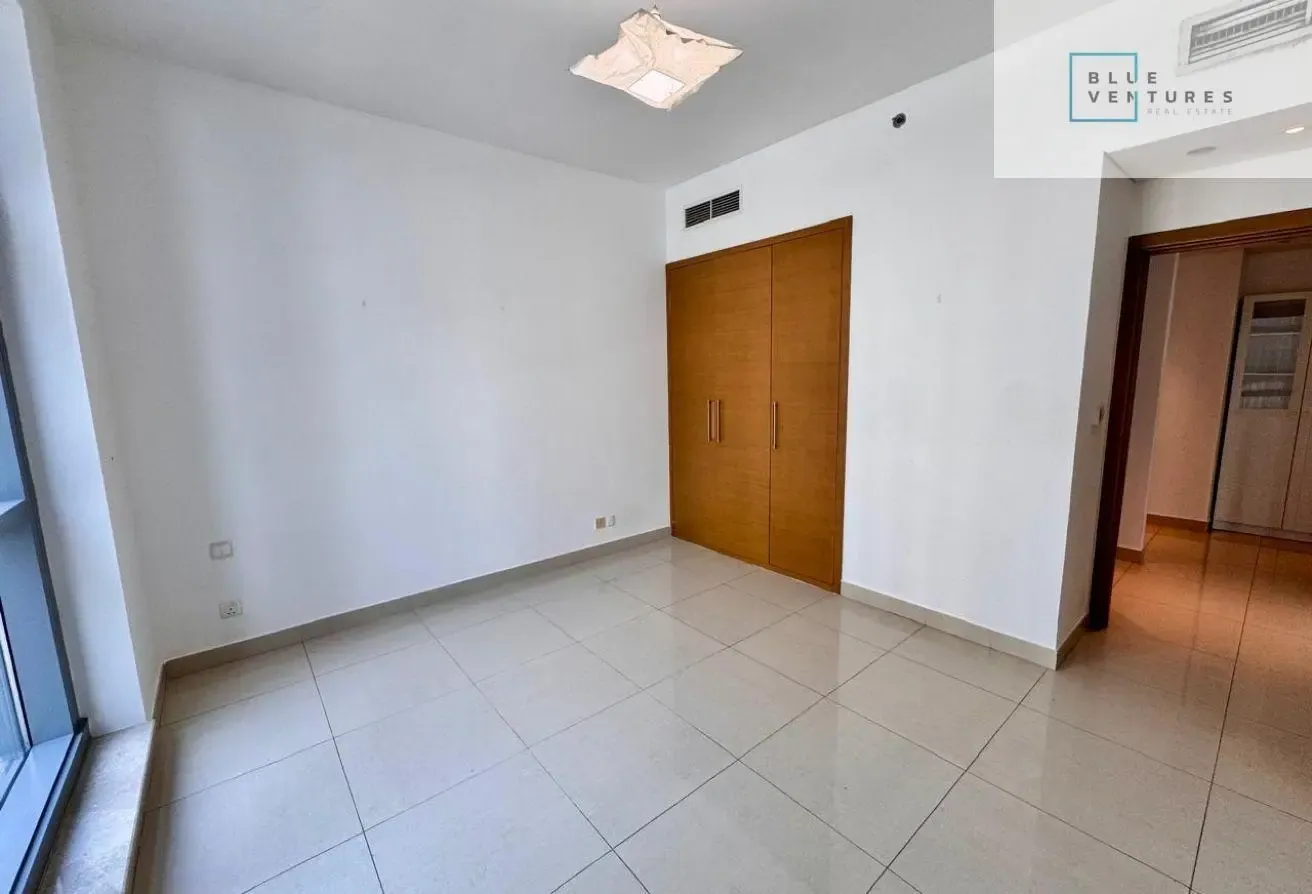 Boulevard View | Corner Unit | Bright Layout