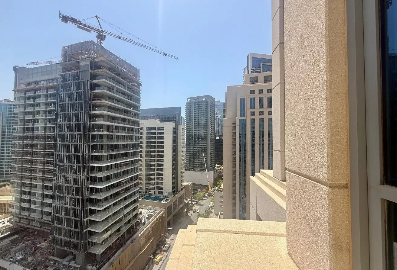 1BR + Storage Room, Walking Distance to Dubai Mall