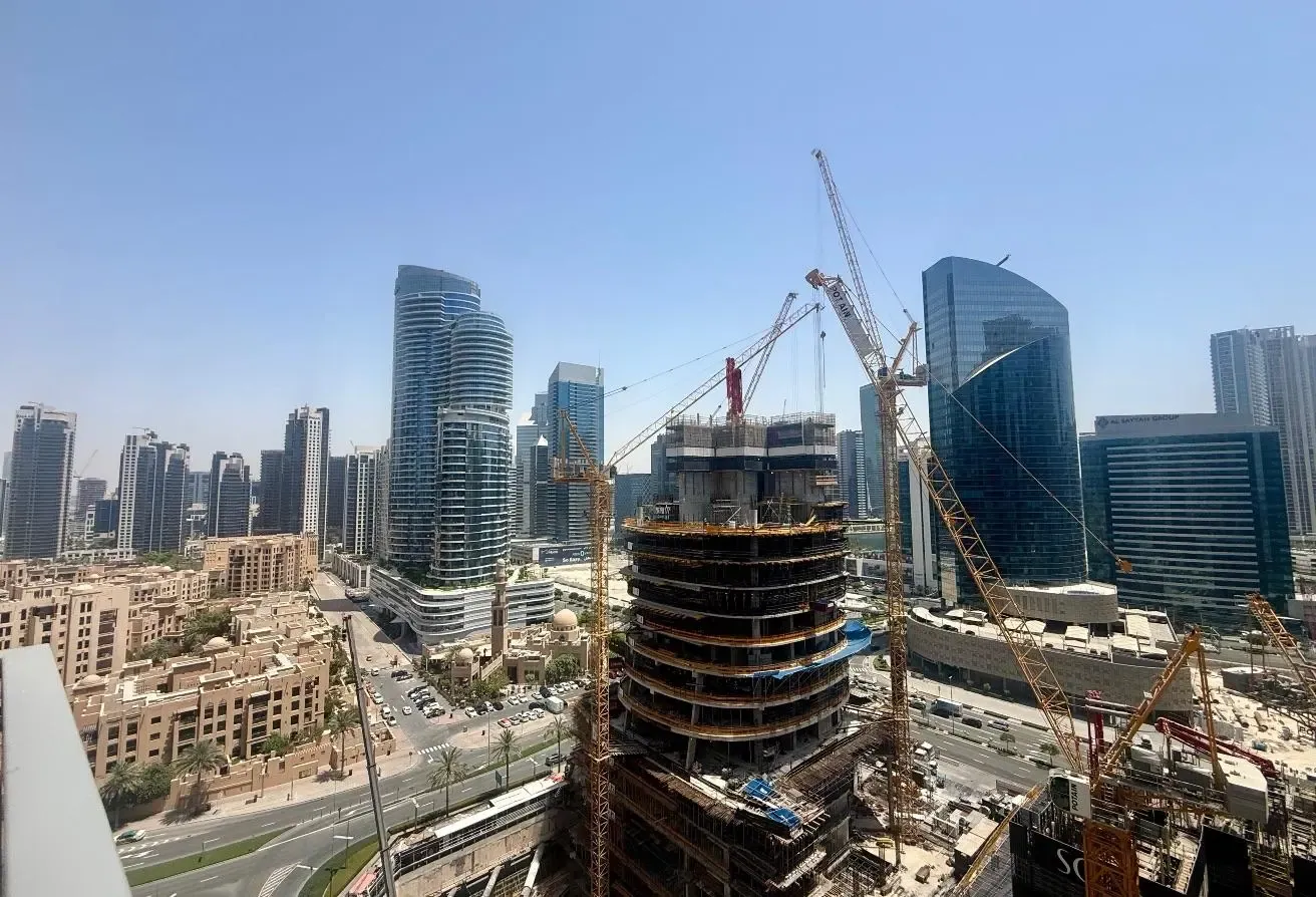 1BR + Storage Room, Walking Distance to Dubai Mall