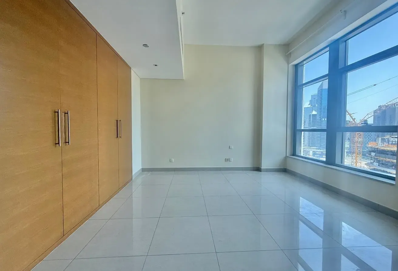1BR + Storage Room, Walking Distance to Dubai Mall