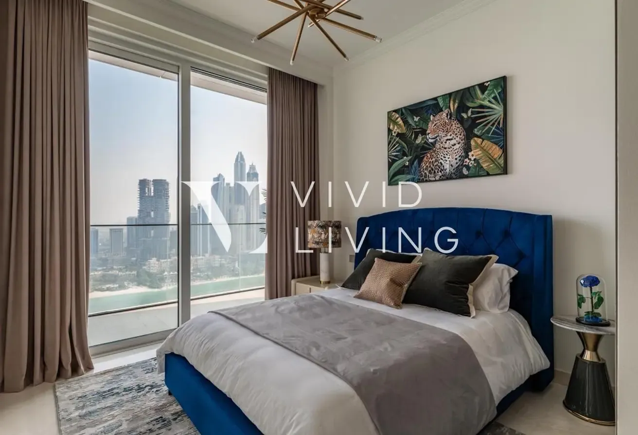 Full Marina Skyline Views | Furnished | Rare Unit