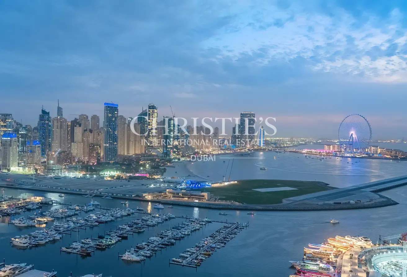 Rule the Skyline: Ultra-Luxury Half-Flr Penthouse