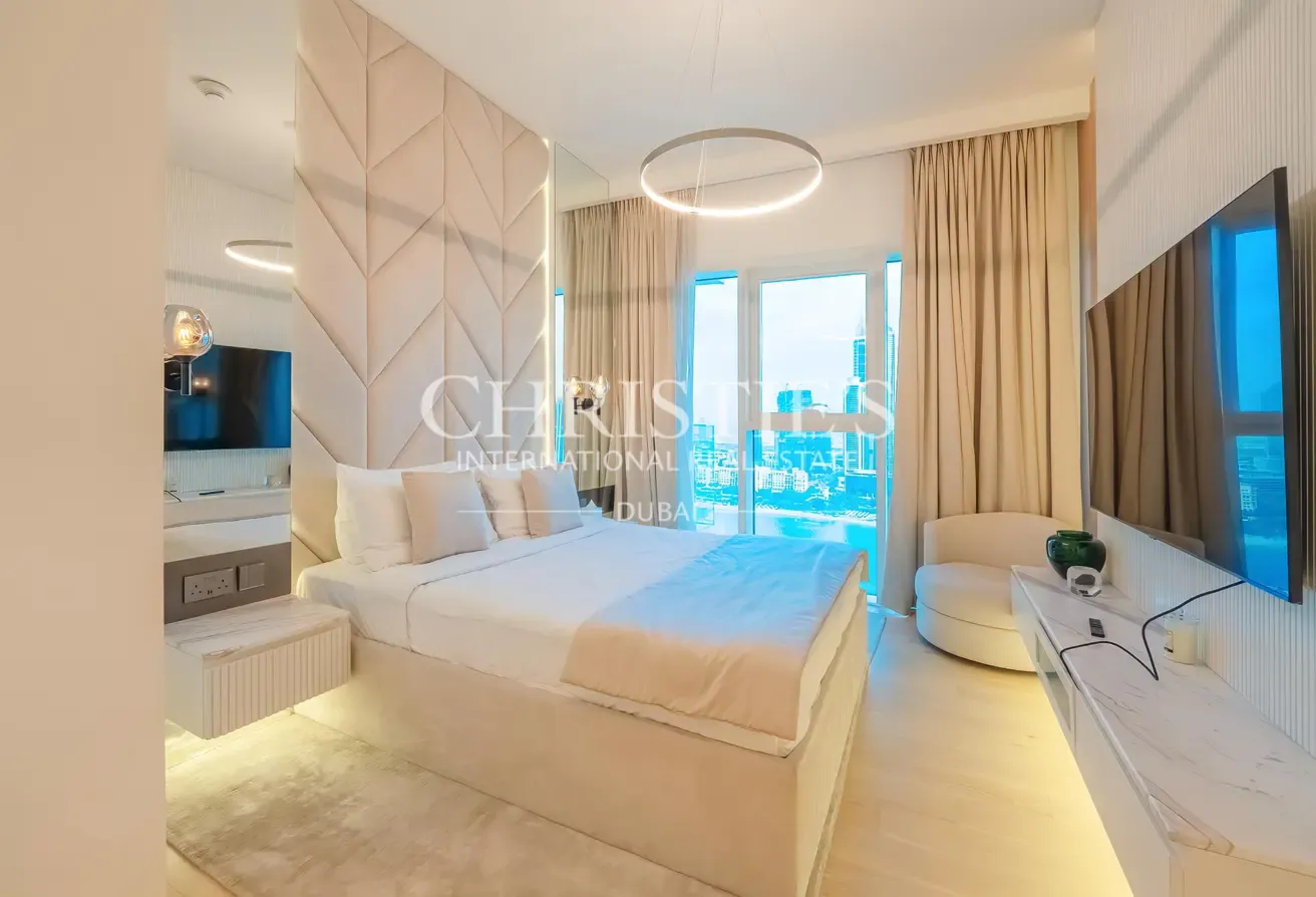 Rule the Skyline: Ultra-Luxury Half-Flr Penthouse