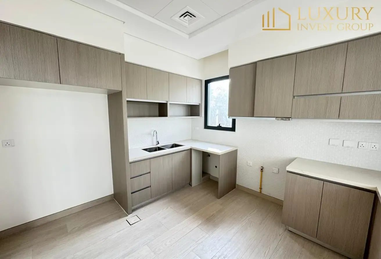4BR+M  | Corner Plot  | Vastu Unit
