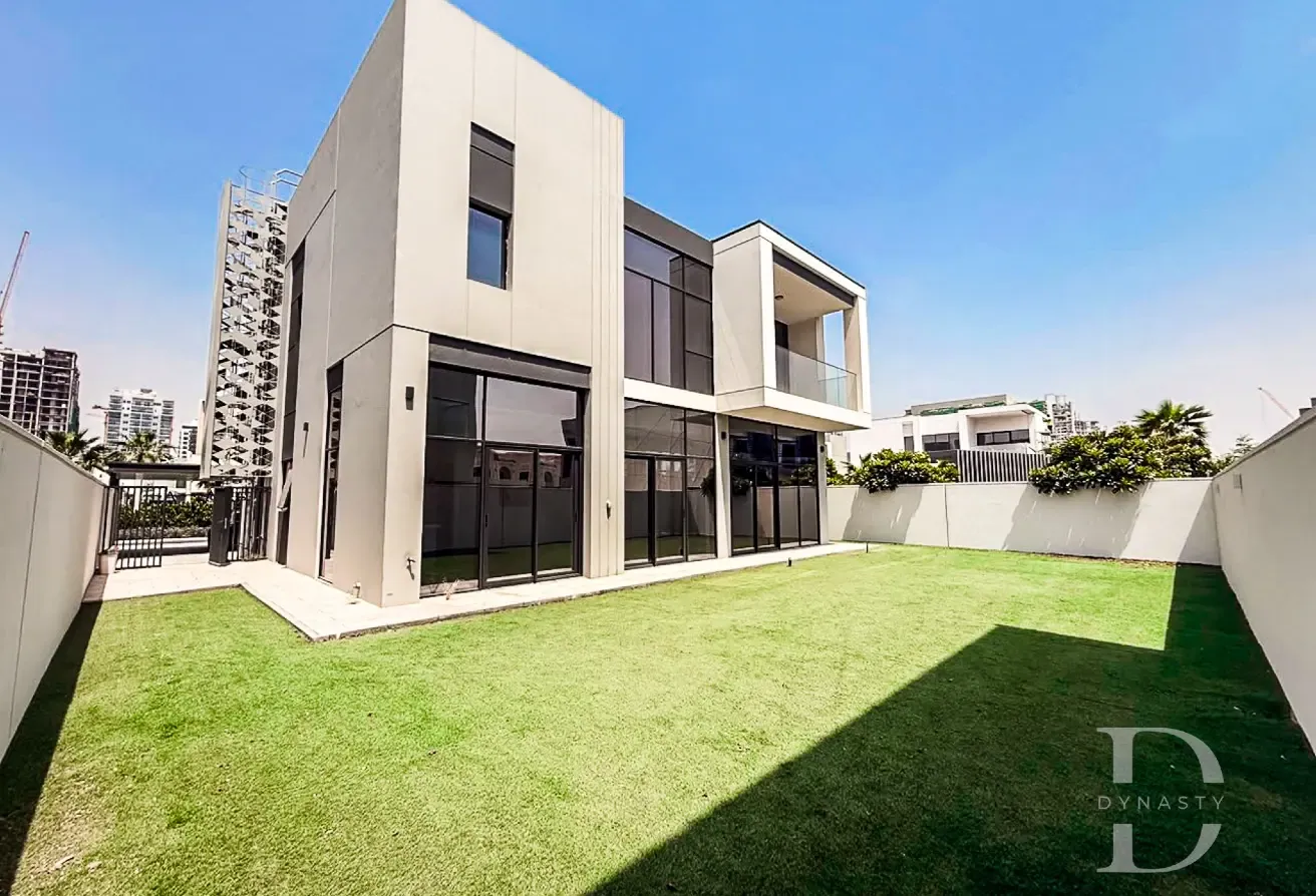 Opposite Pool & Park | With Drivers Room | Vacant