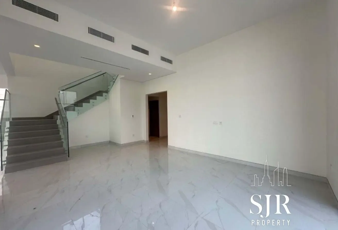 MOTIVATED  | LANDSCAPED | CORNER NEAR POOL