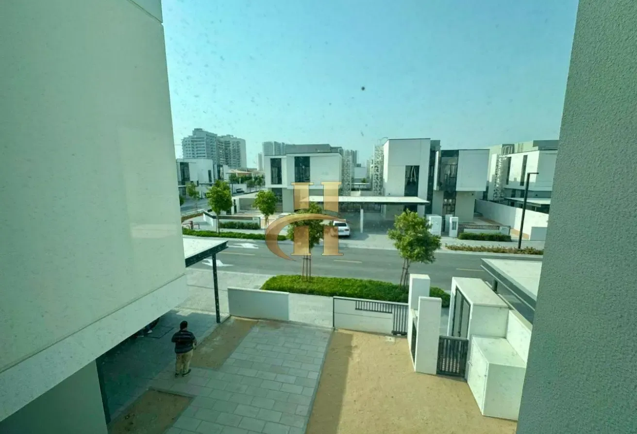Spacious | Corner Unit | Park View