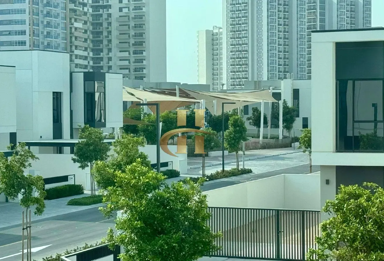 Spacious | Corner Unit | Park View