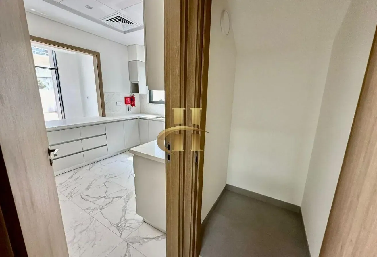Spacious | Corner Unit | Park View