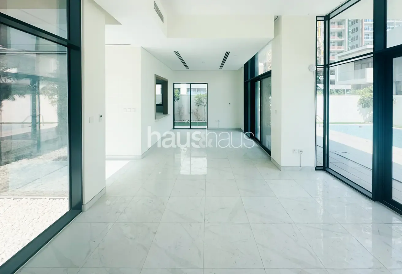 Standalone | Private Pool | Great Community