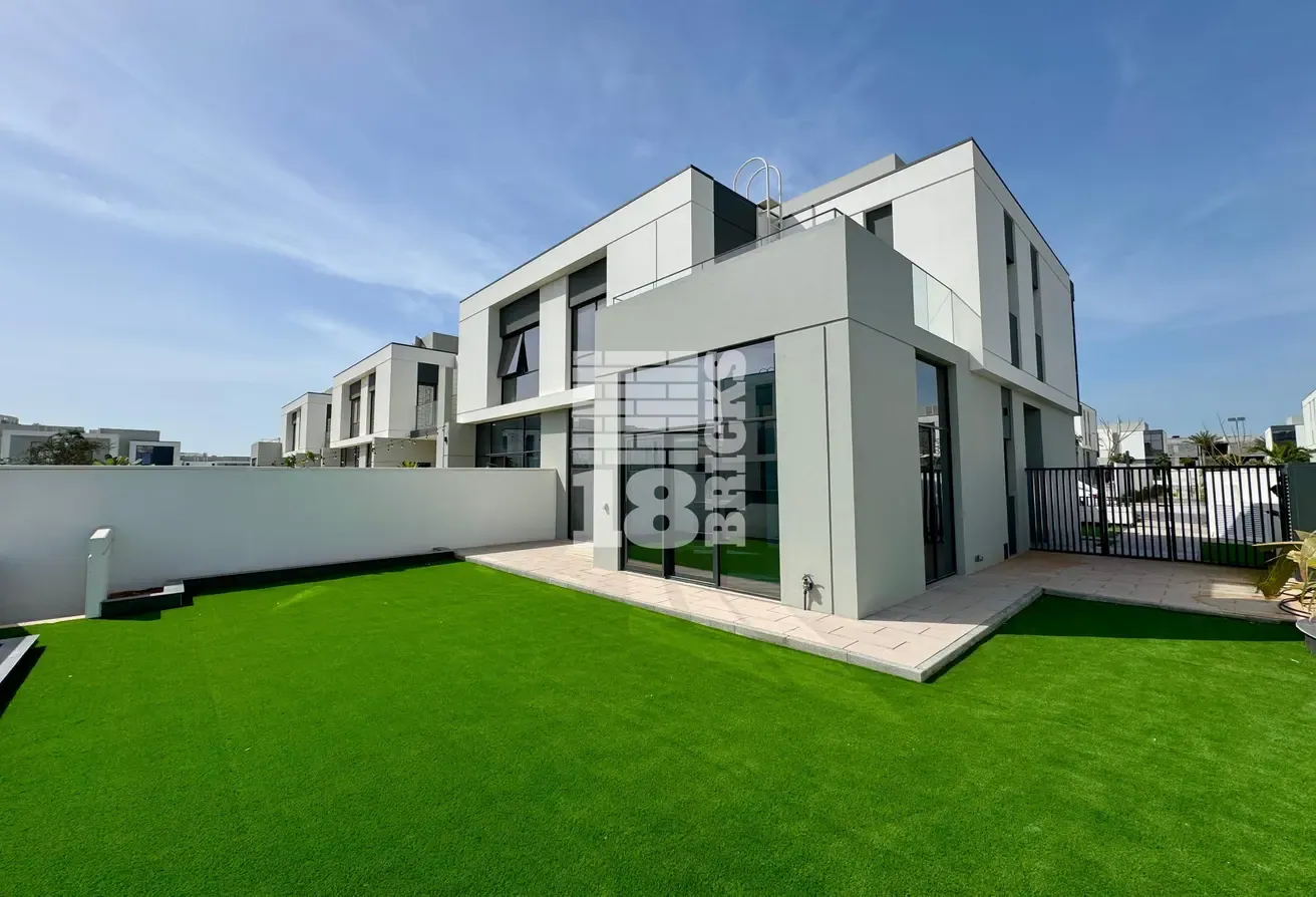 4 Bedrooms + Maid |  Full Garden | Available Sept