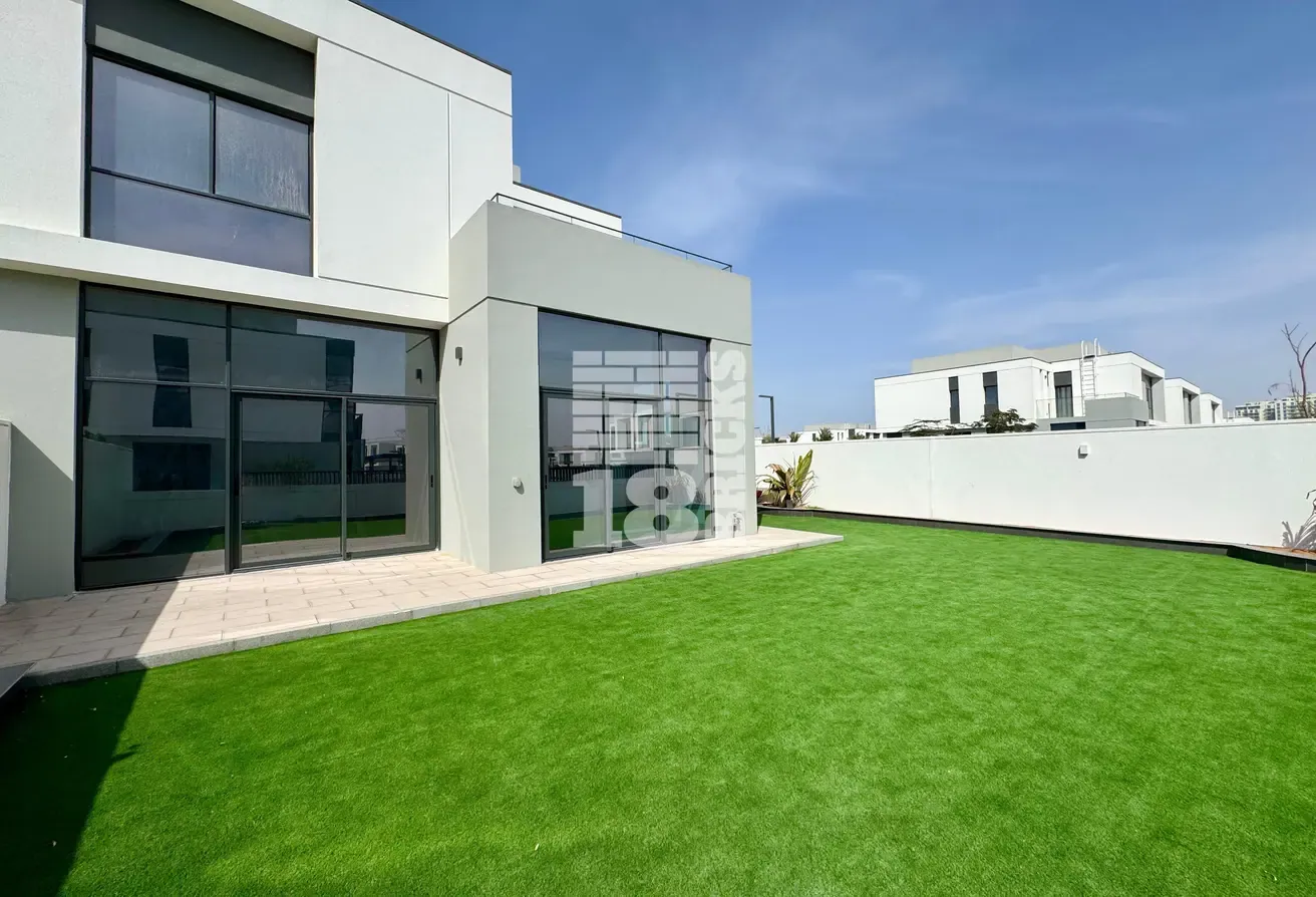 4 Bedrooms + Maid |  Full Garden | Available Sept