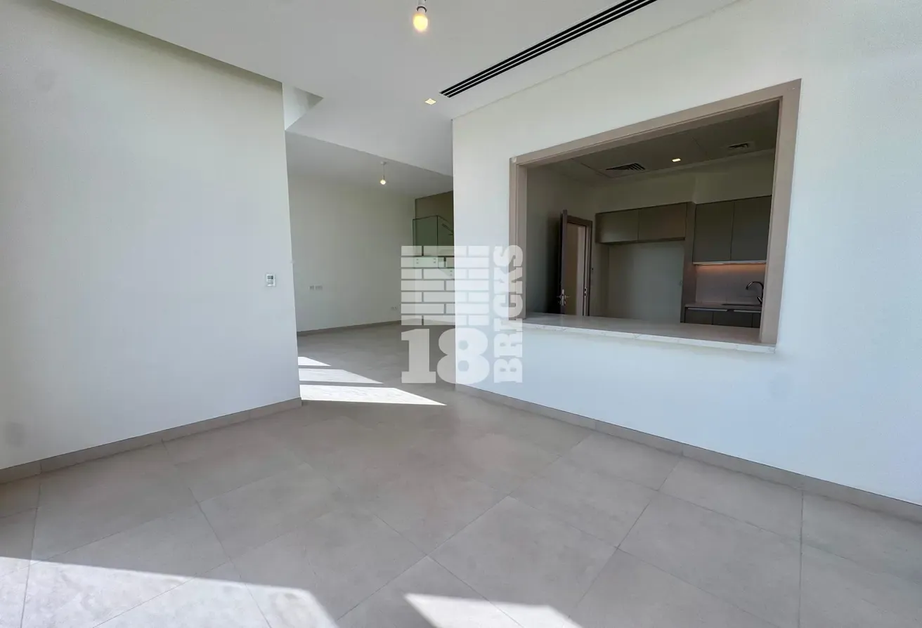 4 Bedrooms + Maid |  Full Garden | Available Sept
