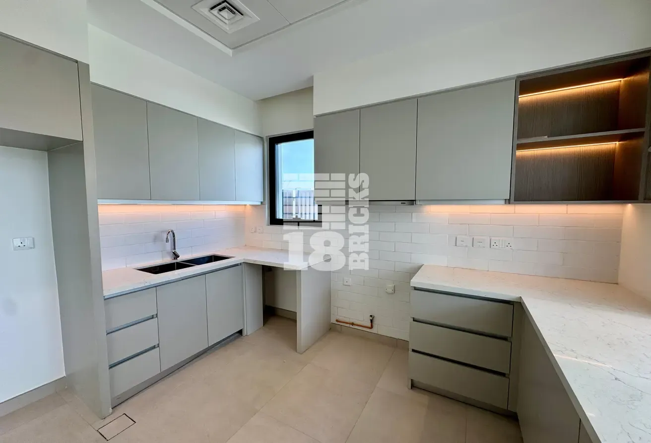 4 Bedrooms + Maid |  Full Garden | Available Sept