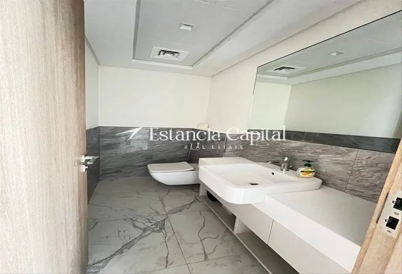 VACANT | PRIVATE POOL | BRAND NEW