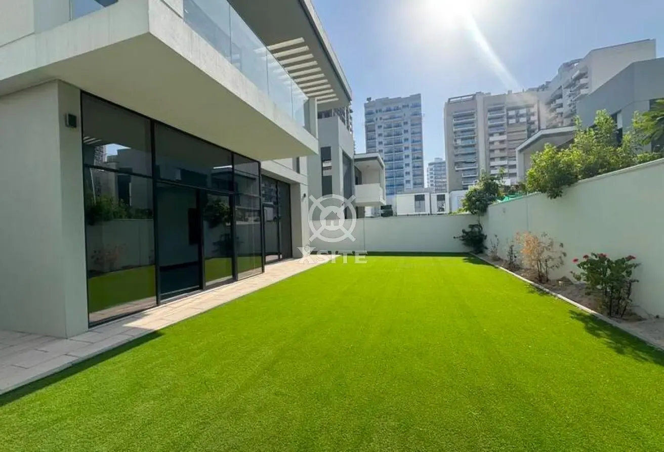 Type LA - Matured Landscaping |No Buildings Around