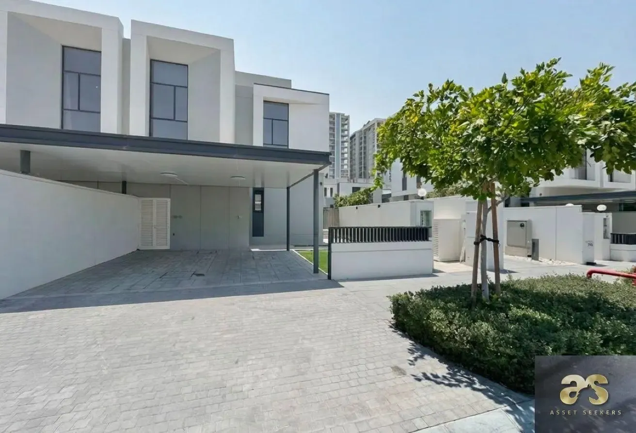 4BR+M | Corner | Park View | Vacant